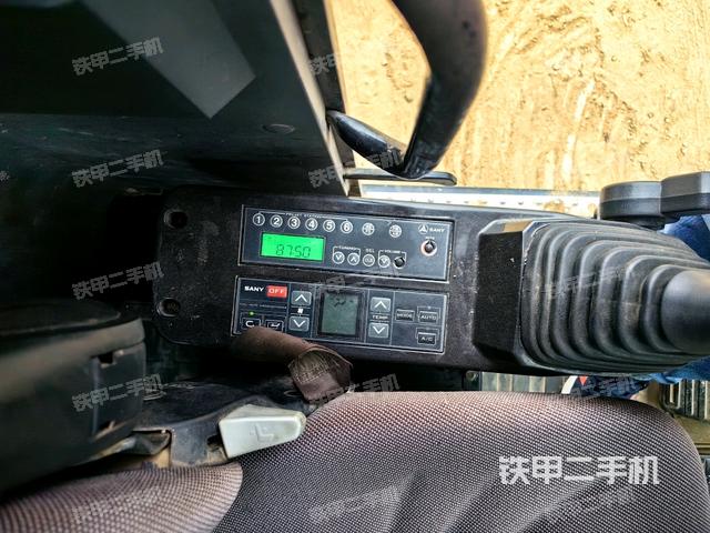 座椅左側(cè)控制臺/音響/含左手柄（駕駛室部分）