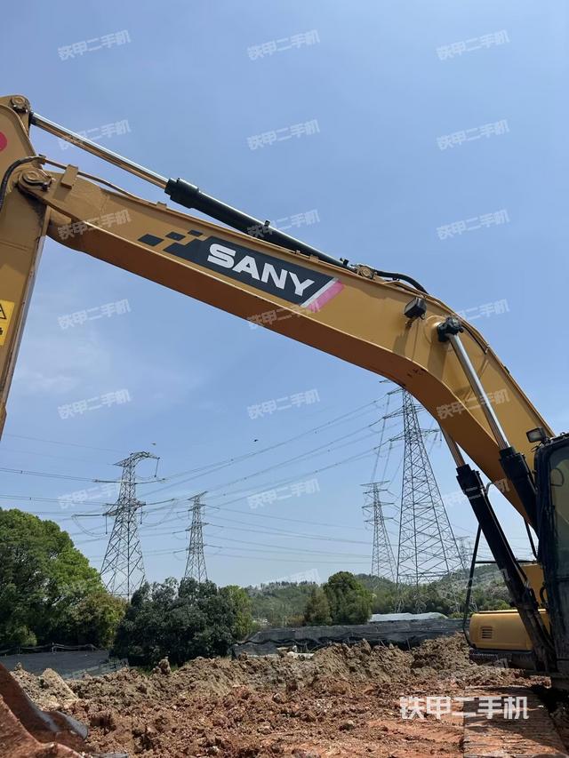 大臂整體?右側(cè)（工作和回轉(zhuǎn)裝置）