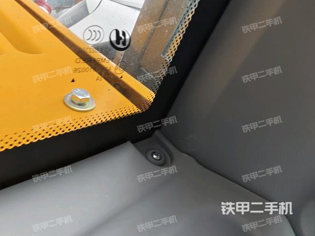 后窗玻璃角標(biāo)（駕駛室部分）