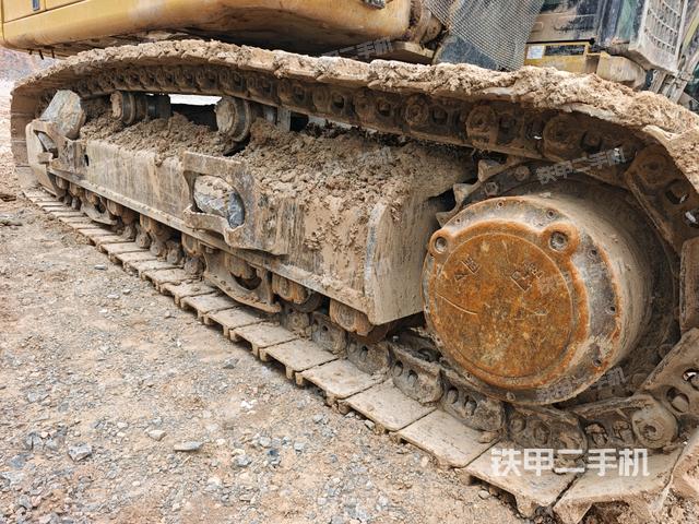 單側(cè)履帶整體（整機(jī)外觀）