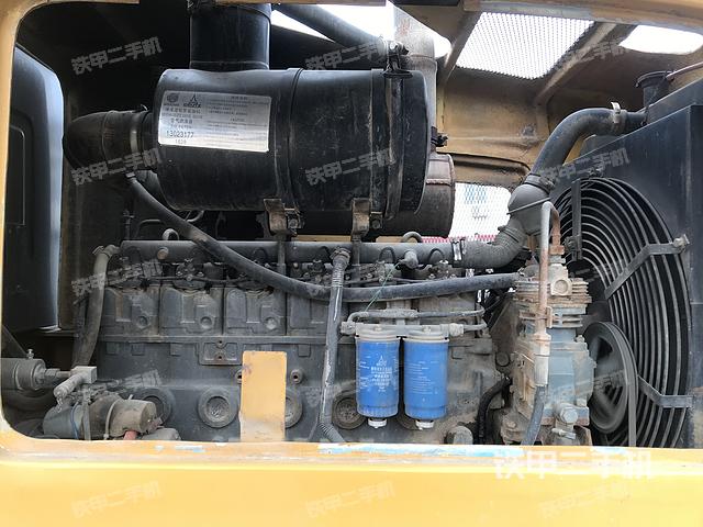 發(fā)動機右側(cè)(整機外觀及大件) 發(fā)動機右側(cè)(整機外觀及大件)