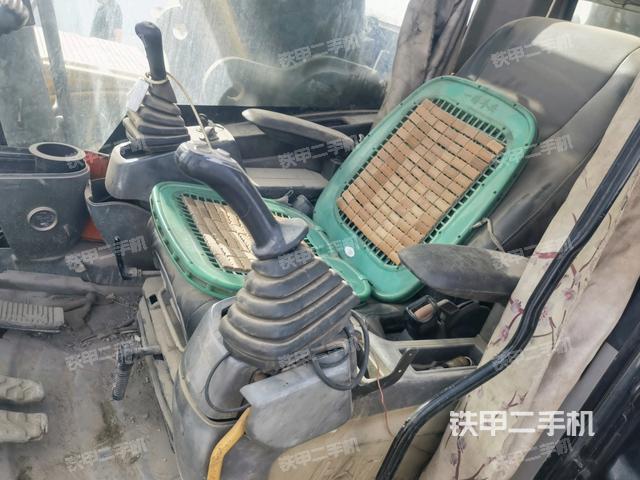 駕駛室整體（整機(jī)外觀）