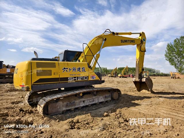 整機(jī)右后45°(整機(jī)外觀) 整機(jī)右后45°(整機(jī)外觀)