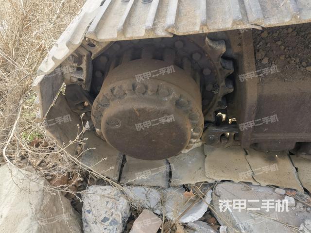 單側(cè)履帶整體（整機(jī)外觀）