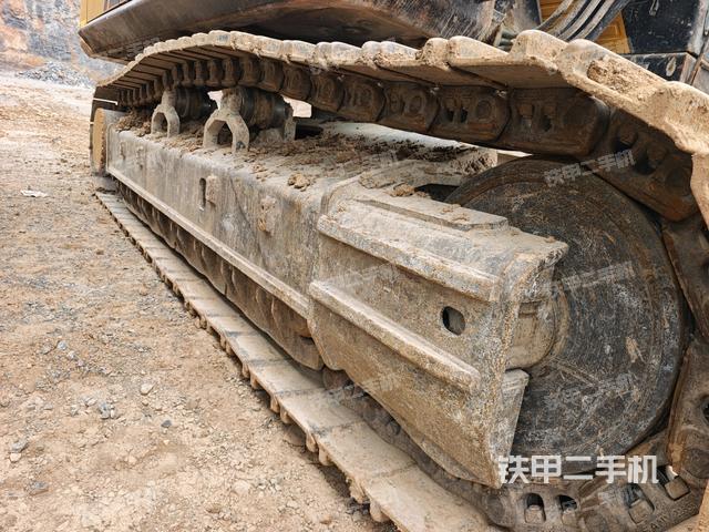 單側履帶整體(整機外觀) 單側履帶整體(整機外觀)