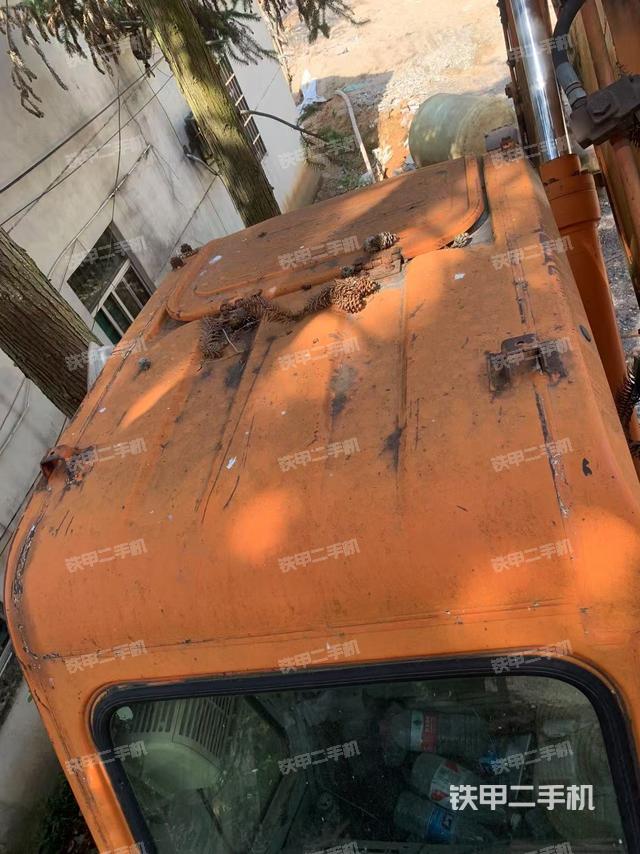 駕駛室頂部（整機(jī)外觀）