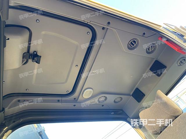 駕駛室頂部（整機(jī)外觀）