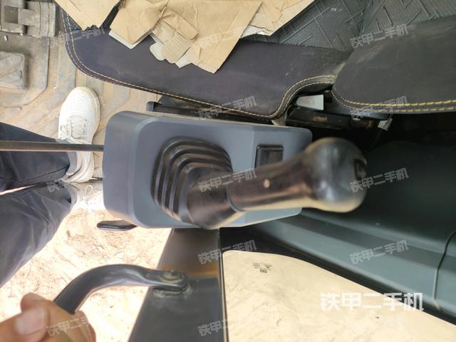 座椅左側(cè)控制臺(tái)/音響/含左手柄（駕駛室部分）