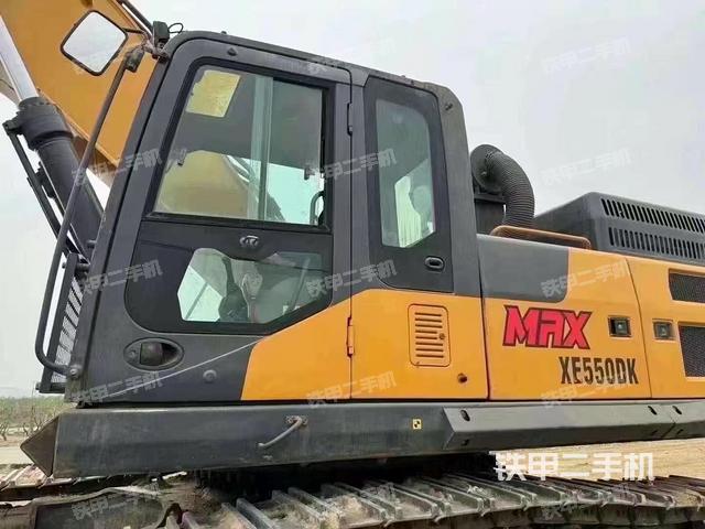 駕駛室整體（整機(jī)外觀）