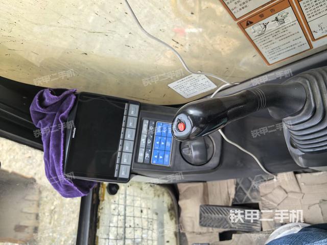 驾驶室整体（整机外观）