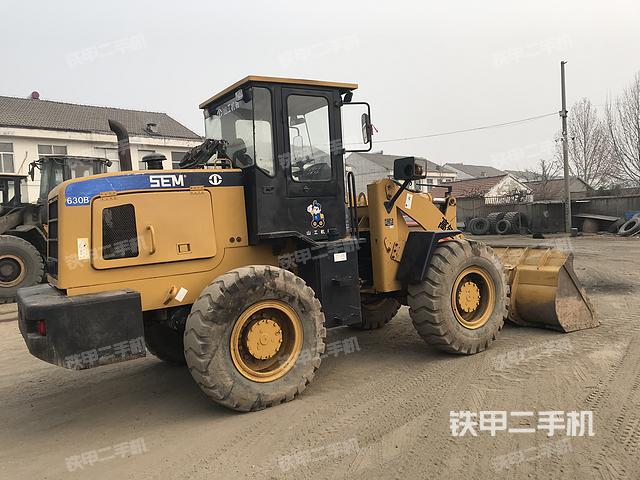 整機(jī)右后45°(整機(jī)外觀及大件) 整機(jī)右后45°(整機(jī)外觀及大件)