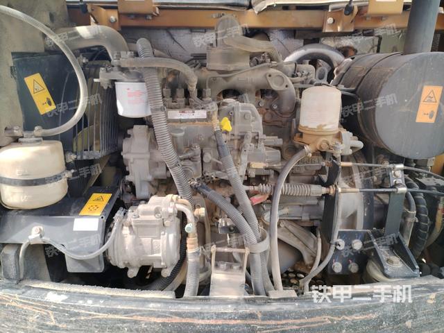 發(fā)動(dòng)機(jī)室（上車部件）