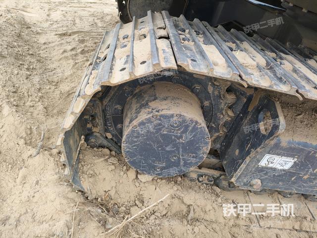 左驅(qū)動(dòng)輪（行走機(jī)構(gòu)）