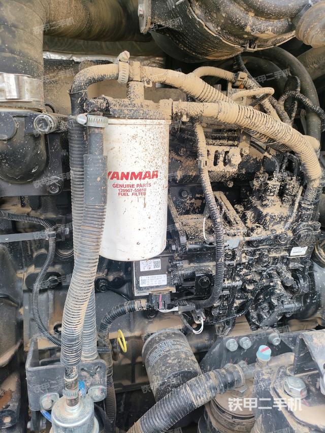 發(fā)動(dòng)機(jī)室（上車部件）