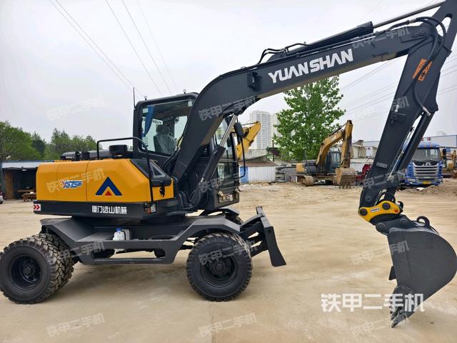 右前45(整機(jī)外觀) 右前45(整機(jī)外觀)