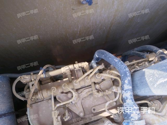 氣門(mén)室蓋螺絲特寫(xiě)（上車部件）