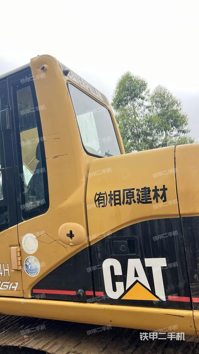 驾驶室顶部（整机外观）