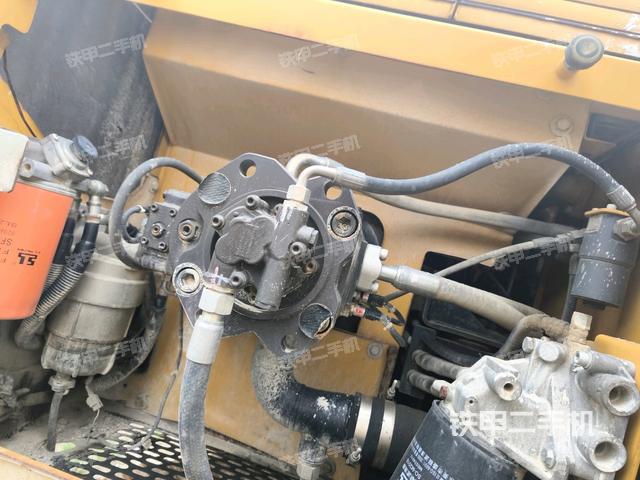 液壓泵斜45?左(大件艙室) 液壓泵斜45?左(大件艙室)