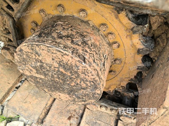 左驅(qū)動(dòng)輪（行走機(jī)構(gòu)）