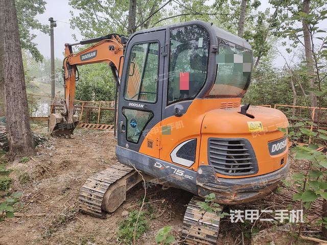 驾驶室整体（整机外观）