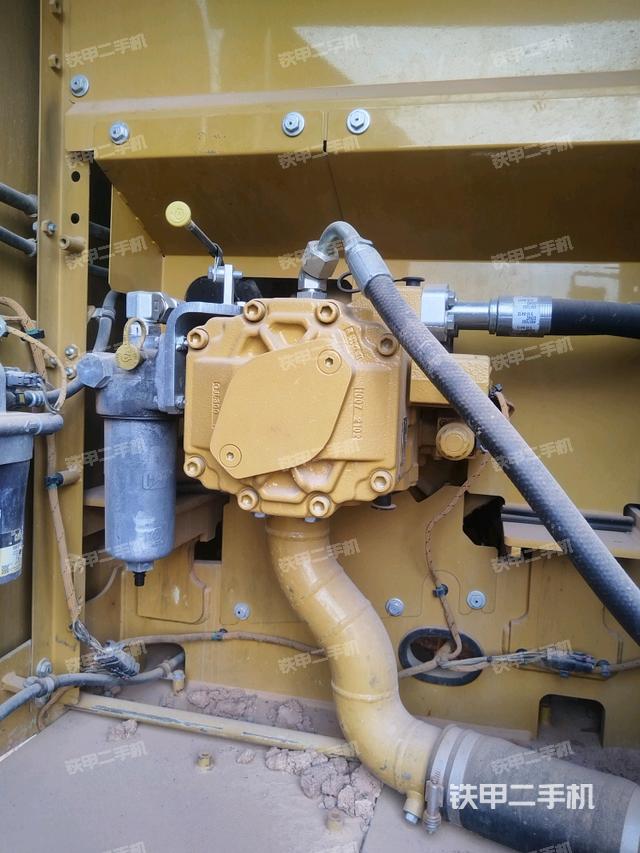 液壓泵斜45?左（大件艙室）