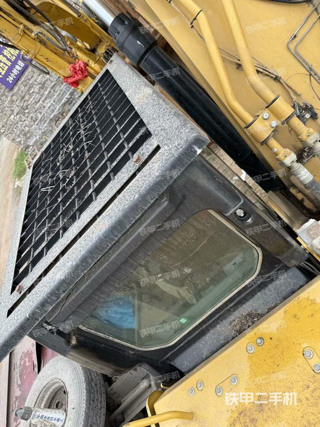 駕駛室頂部（整機(jī)外觀）