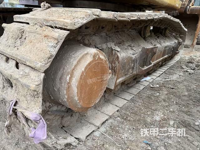 單側(cè)履帶整體（整機(jī)外觀）