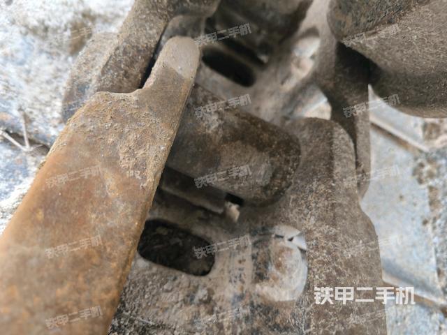 左側(cè)履帶整體?(行走機(jī)構(gòu)) 左側(cè)履帶整體?(行走機(jī)構(gòu))