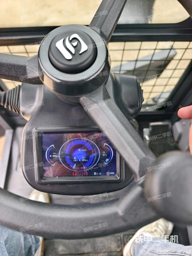 顯示屏?(駕駛室部分) 顯示屏?(駕駛室部分)