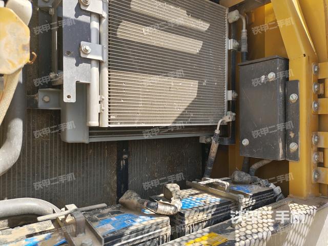 散熱器正面（大件艙室）