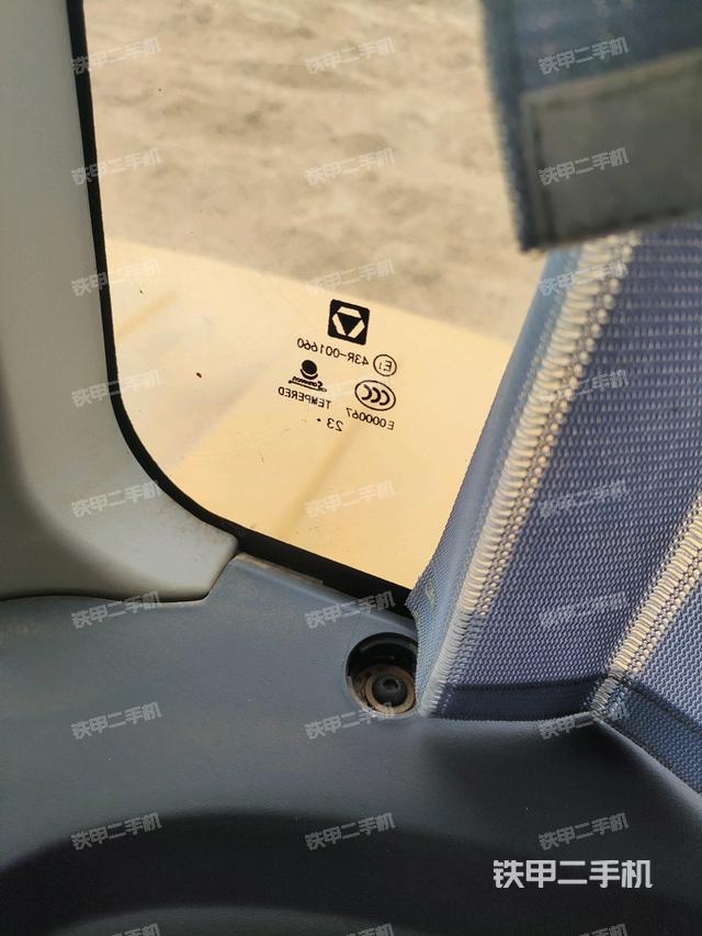 后窗玻璃角標(biāo)（駕駛室部分）