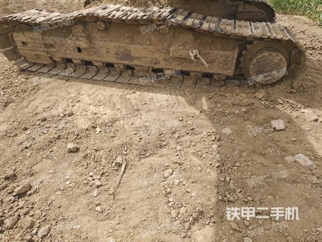 左側(cè)履帶整體?(行走機(jī)構(gòu)) 左側(cè)履帶整體?(行走機(jī)構(gòu))
