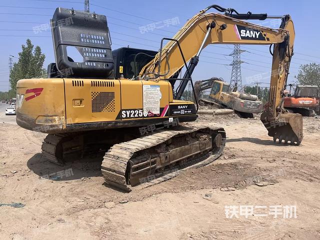 整機(jī)右后45°(整機(jī)外觀) 整機(jī)右后45°(整機(jī)外觀)