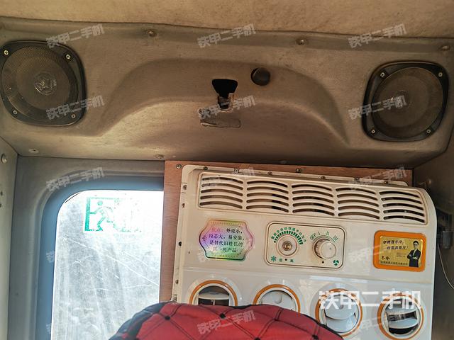 驾驶室顶部（整机外观）