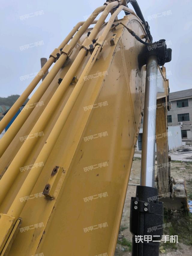 大臂整體?右側(cè)(工作和回轉(zhuǎn)裝置) 大臂整體?右側(cè)(工作和回轉(zhuǎn)裝置)