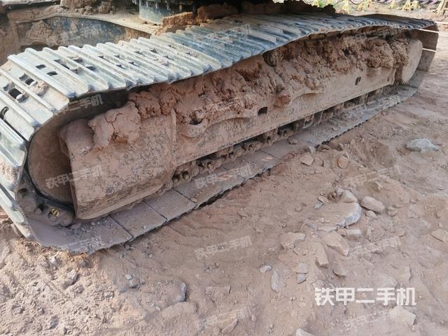 左側(cè)履帶整體?（行走機(jī)構(gòu)）