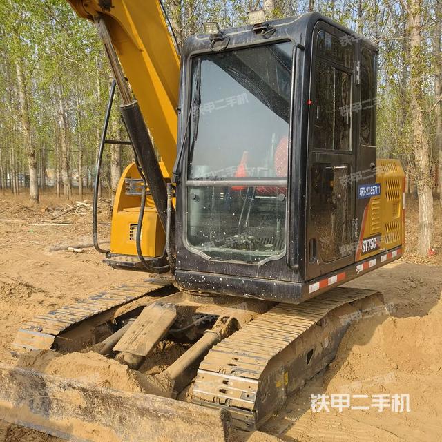 駕駛室整體（整機外觀）