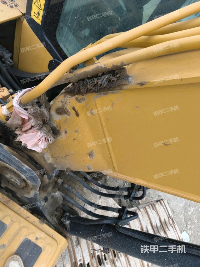 大臂根部?斜視(工作和回轉(zhuǎn)裝置) 大臂根部?斜視(工作和回轉(zhuǎn)裝置)