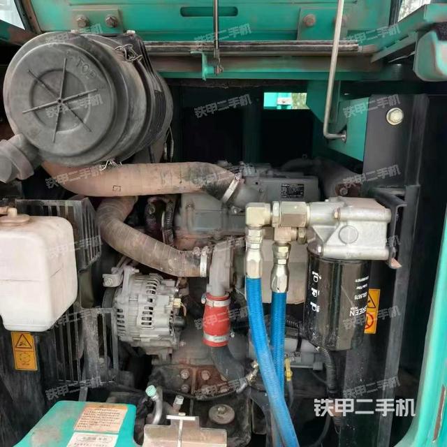 發(fā)動機整體俯視(整機外觀) 發(fā)動機整體俯視(整機外觀)