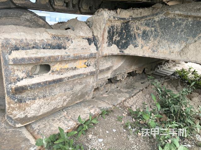 右側(cè)行走馬達(dá)蓋板(行走機(jī)構(gòu)) 右側(cè)行走馬達(dá)蓋板(行走機(jī)構(gòu))