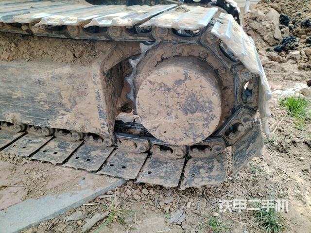 左驅(qū)動(dòng)輪（行走機(jī)構(gòu)）