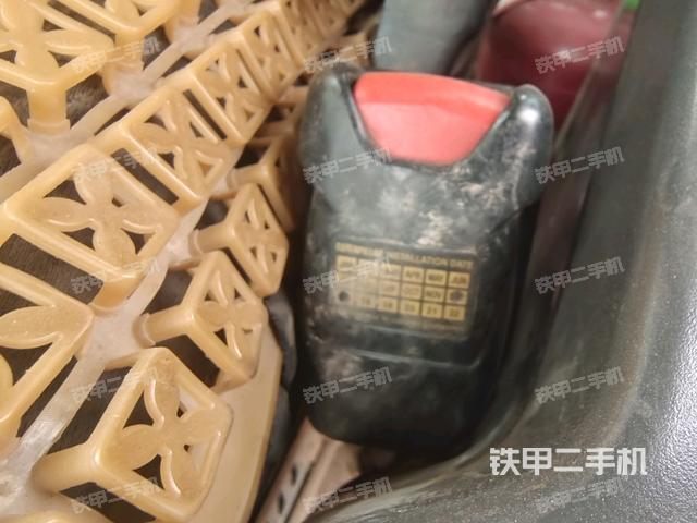 駕駛室左前45度(駕駛室部分) 駕駛室左前45度(駕駛室部分)