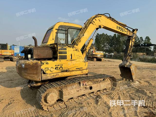 整機右后45°（整機外觀）