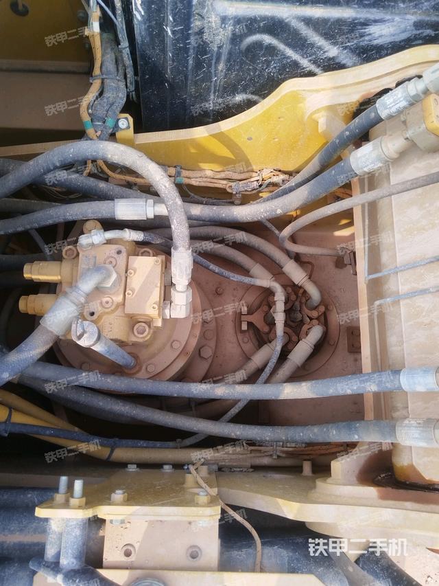 回轉(zhuǎn)馬達(dá)（上車部件）