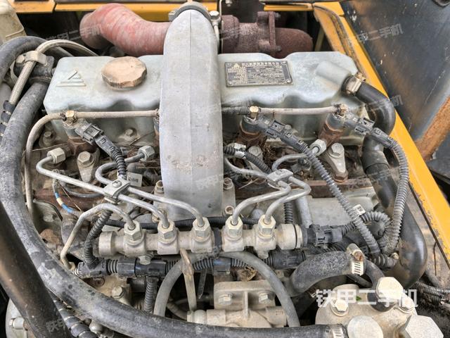 發(fā)動機(jī)室(上車部件) 發(fā)動機(jī)室(上車部件)