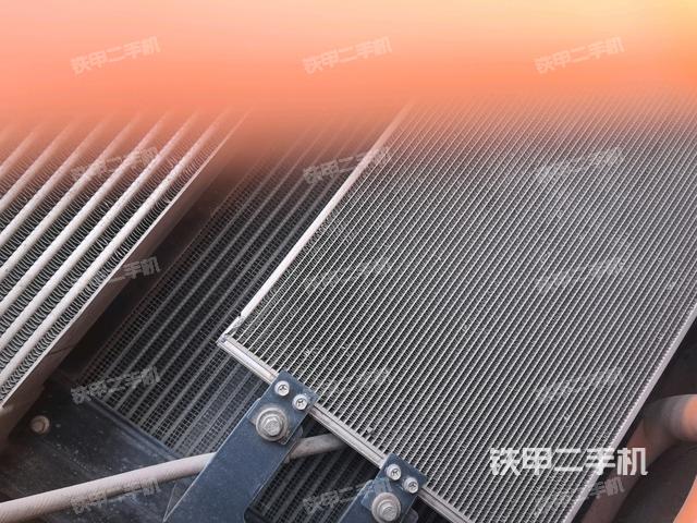 散熱器正面（大件艙室）