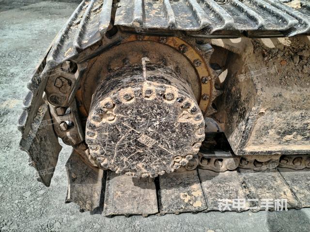 左驅(qū)動(dòng)輪(行走機(jī)構(gòu)) 左驅(qū)動(dòng)輪(行走機(jī)構(gòu))