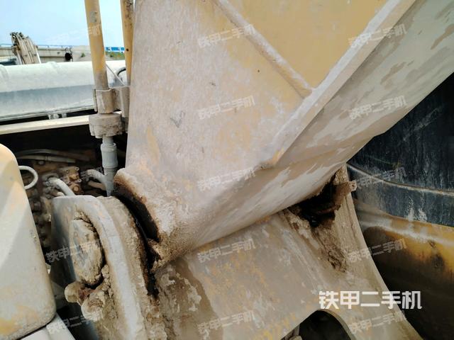 大臂根部?斜視(工作和回轉(zhuǎn)裝置) 大臂根部?斜視(工作和回轉(zhuǎn)裝置)
