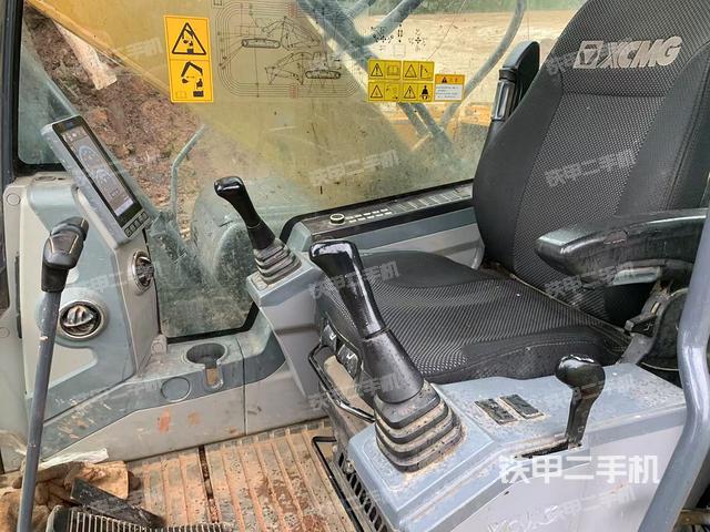 駕駛室整體（整機(jī)外觀）