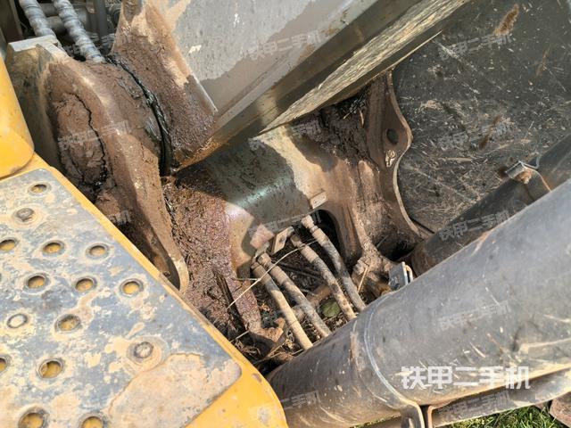 鏟斗右后整體（工作和回轉(zhuǎn)裝置）